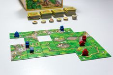 Carcasonne-door-berg-en-dal-tijdens-het-spel.jpg